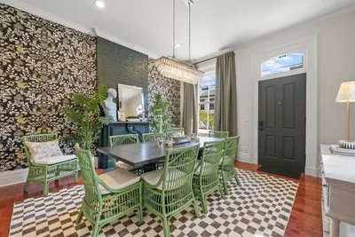 Image de MannequinOnMain | Covington