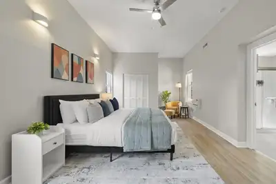 Image de The Grand Flat | 1800 sq ft | Free Parking | Otr