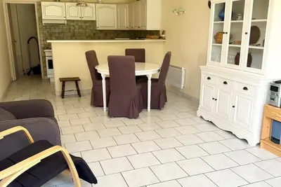Image de Appartement Direct Sur Jardin Privatif Ensoleille. 15 Mn A Pieds De La Plage