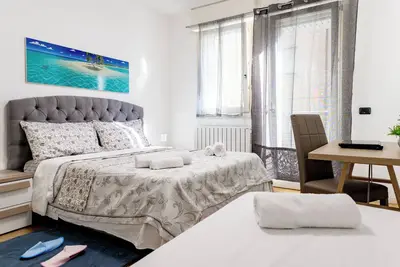 Image de Charming Two Bedroom Private Apartment