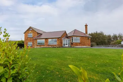 Image de Red Brick House Rosses Point - Panoramic Sea Views