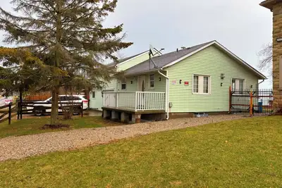 Image de 3-bedroom cottage with WiFi and Ac in Dunnville