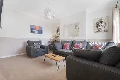 Cosy 3br in Coronation Terrace