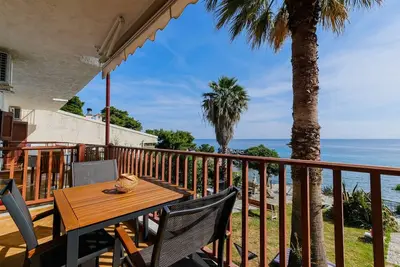 Image de Amfitriti Seafront Apartment 3 by RentalsPro