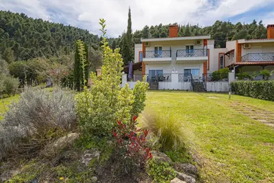 Image de Thalia Maisonette No 6 by RentalsPro