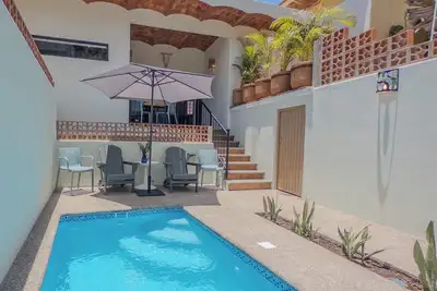 Image de Private Patio w/ Dipping Pool