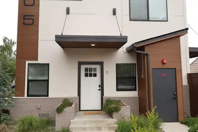 Image de Breathtaking Family Home In Downtown - Quite, Cozy, Retreat