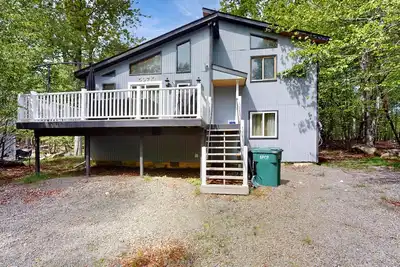 Image de Spacious pet friendly house w/private hot tub, community pool, tennis court