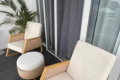Image de Two-Bedroom Apartment with Balcony