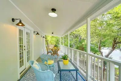 Image de 5 Mi to Historic Granbury Square: Lakefront Escape