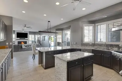 Image de Spacious 4-bedroom house with WiFi, Ac in lovely Mesa