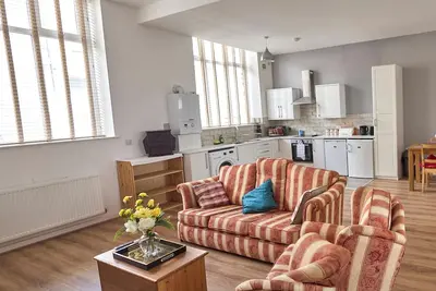 Image de Iconic Apartment in 1906 Dance Hall – Central Littleborough