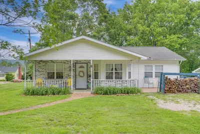 Image de Walk to Dtwn: Ironton Home in Historic District