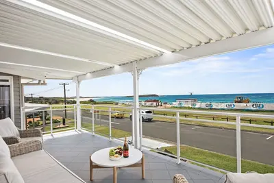 Image de Surfside Solace - 5 bedroom family home with stunning views of Ocean