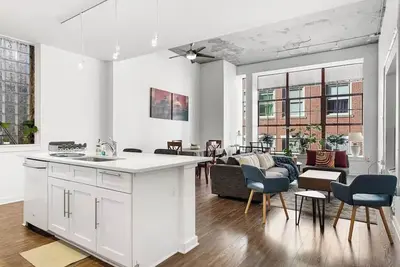 Image de Best location! Great views on the deck, Large unit!