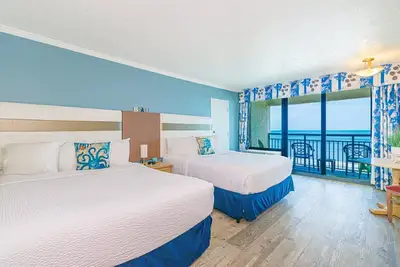 Image de Beautifully Updated Double Queen Suite- Impeccable Oceanfront Views- Ocean Reef 702