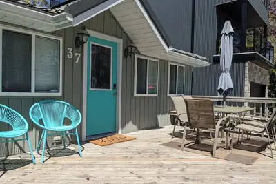 Image de Kasper the Friendly Host's Hot Tub Beach Retreat on Grand Bend Beach