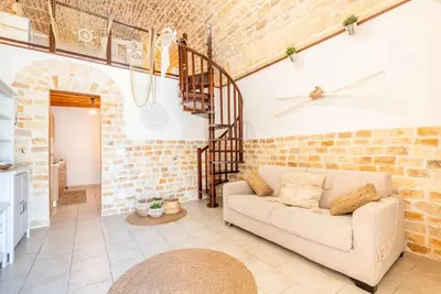 Image de Elisa - Inside a 500 years old tower