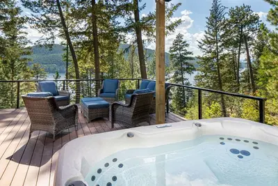 Image de New private hot tub & amazing lake views