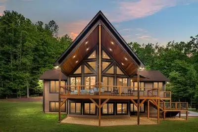 Image de Cozy Christmas Retreat by the Fire!