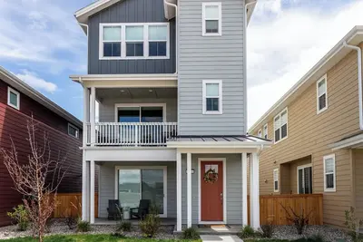 Image de Birdhouse With Bridger Views!