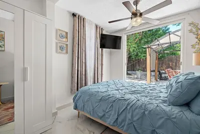Image de Levittown Gold: Spacious 4-Bedroom Guesthouse Building in SunnyToa Baja