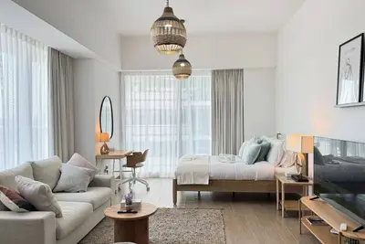 Image de Modern Studio Haven for 4 in Mayan, Yas Island