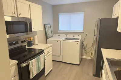 Image de Spacious 2-bedroom townhouse-style apartment located in the center of Dothan.