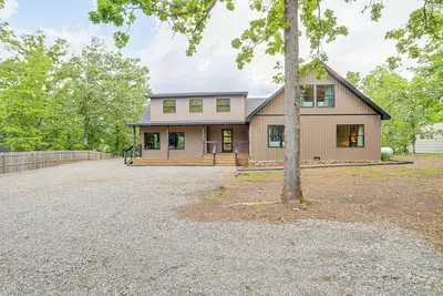 Image de Greers Ferry Lake Retreat: Game Room + Fire Pit!