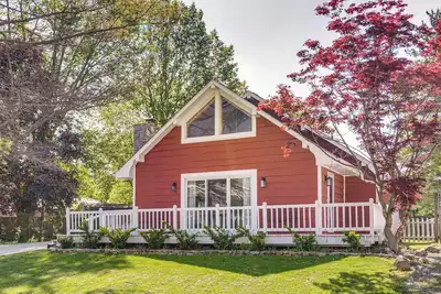 Image de Walk to Reservoir: Cicero Home w/ Furnished Deck!