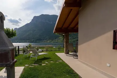 Image de Villa près du Lac Idro avec vue montagne