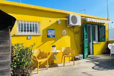 Image de Beatiful terrace near the city center.
