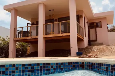 Image de Two charming vacation rentals + saltwater pool - Toko Ti & Toko Gem
