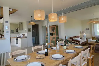 Image de Les Ganivelles\nMaison familiale \nAccès plages à pied en 5'\nVue mer, jardin clos