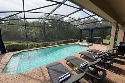 Image de Luxury Kissimmee Oasis 8 Br/6 Ba Private Lanai, Theater, Game Room min to Disney