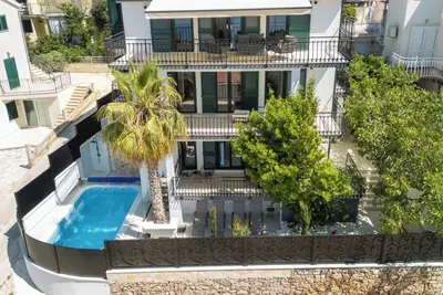 Image de Villa Aea Del Mare: Luxury 5br Villa with Pool, Wellness & Sea Views - Sleeps 12