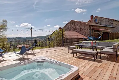 Image de Gîte d'exception 5 suites avec spa, proche randonnées