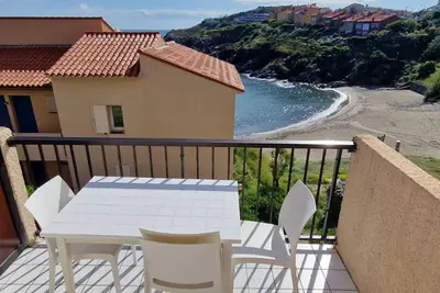 Image de Appartement T2 à Collioure avec terrasse et parking, accès direct à la plage