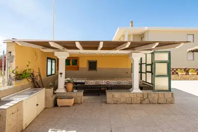 Image de Maison de vacances relaxante à 50 m de la plage de Lu Bagnu
