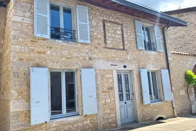 Image de Peaceful townhome with bubble bath in charming Poncin
