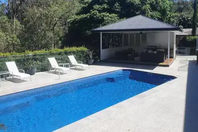 Image de Spacious Gold Coast Retreat | Sleeps 12 | Nature & Close to Attractions