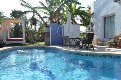 Image de Acogedora casa con piscina privada a pocos metros del mar