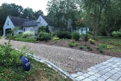 Image de 3-bedroom home in heart of Osterville, quite neighborhood - 1 summer week left