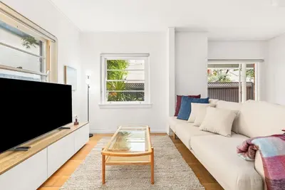 Image de Coogee Crest Relaxed Base between Randwick and Beach