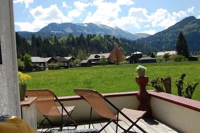 Image de Cozy vacation home at the Bächle in Tiefenbach near Oberstdorf with garden