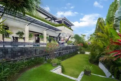 Image de Spacious 3-bedroom villa in Bali with big pool, fitness room, garden and staff