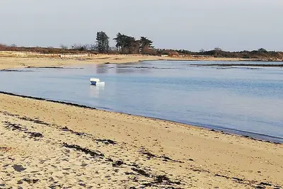 Studio indépendant plage et pêche à pied, sentier randonnée, commerces 800m