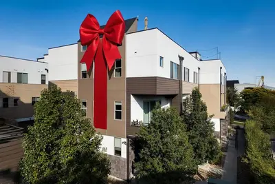 Image de Luxury Retreat by Broncos Stadium Modern Townhome with incredible rooftop views!