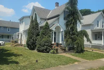 Image de Charming 2-bedroom apartment with WiFi, Ac in Sandusky