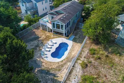 Image de Saltwater Pool | Hot Tub | 8Min Walk to Beach